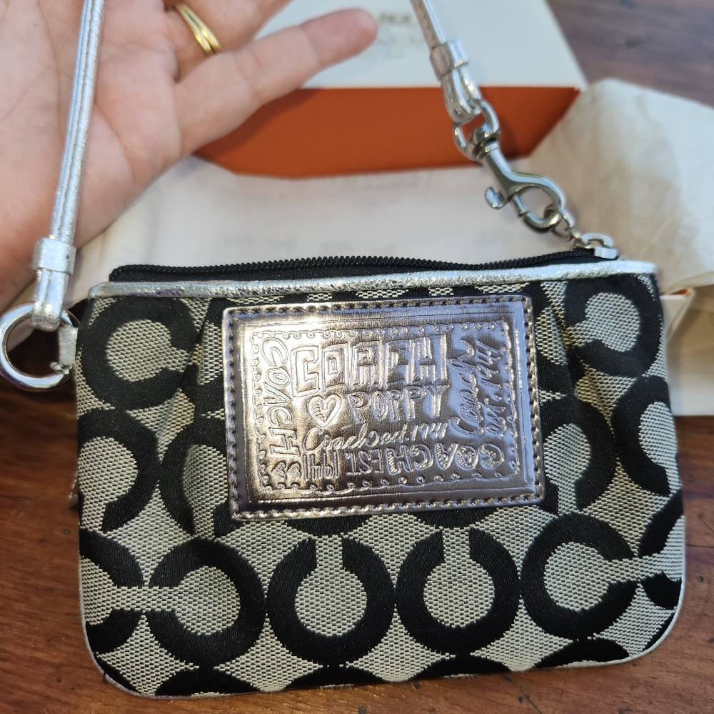 Coach Poppy Wristlet
